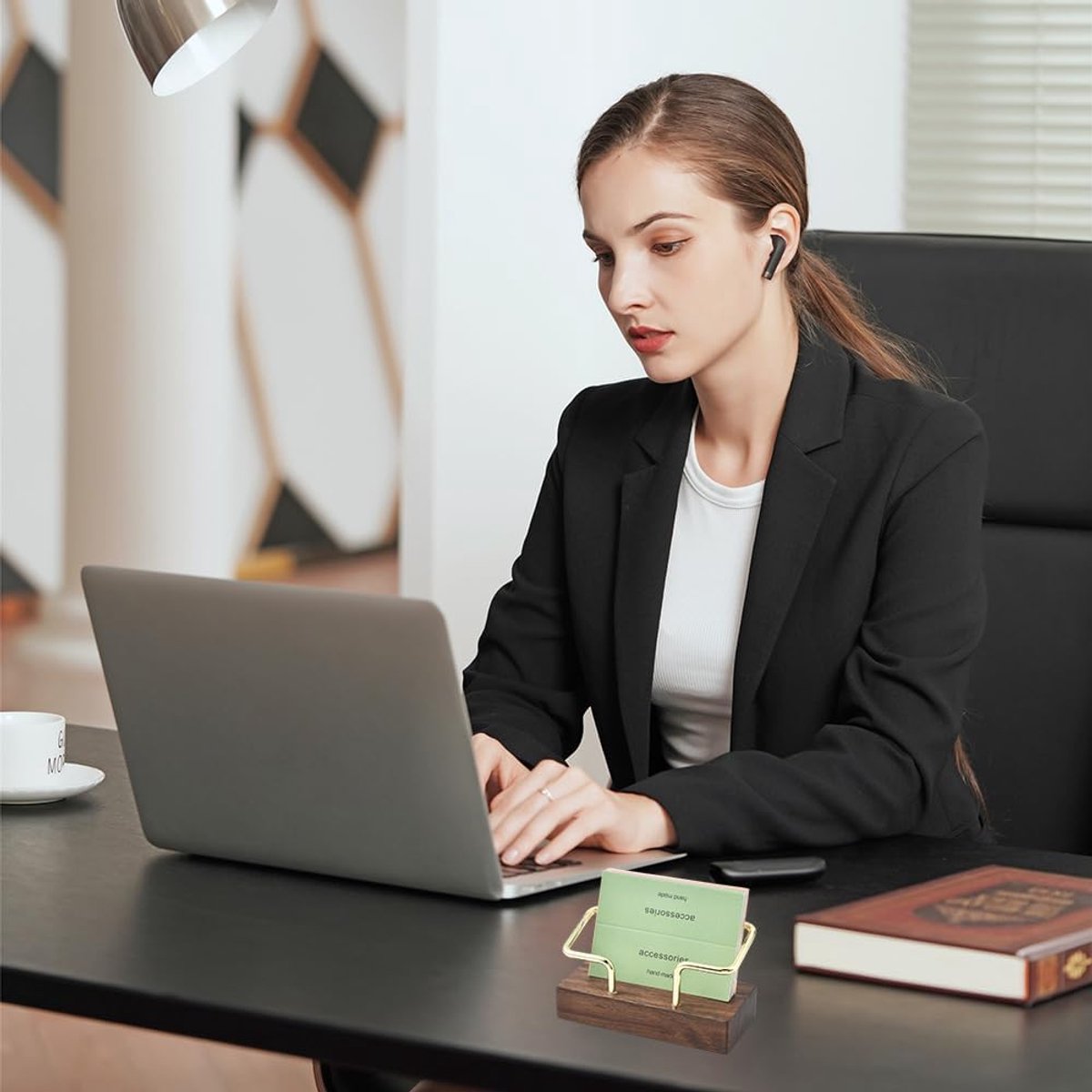 Business Card Holder - Wooden Display Rack - Desk Business Card Holder - Wooden Business Card Holder - Suitable for offices, homes, exhibition stands, receptions, events, meeting rooms and as a promotional gift.（A）