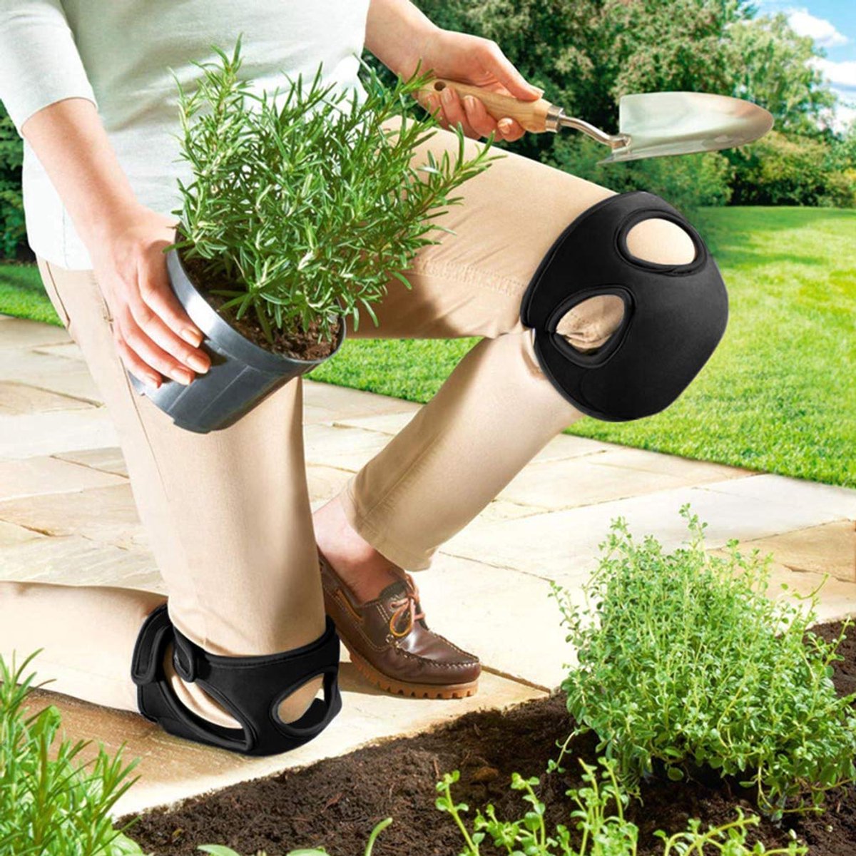 2-Pack - Garden Knee Braces - Soft and Comfortable Protective Knee Braces - Adjustable and Non-Slip - For Gardeners to Use When Cleaning, Scrubbing Floors and Pruning (Black)