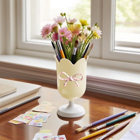 Tulip-shaped pen holder - pen rack - creative desk decoration - refined (Pink)