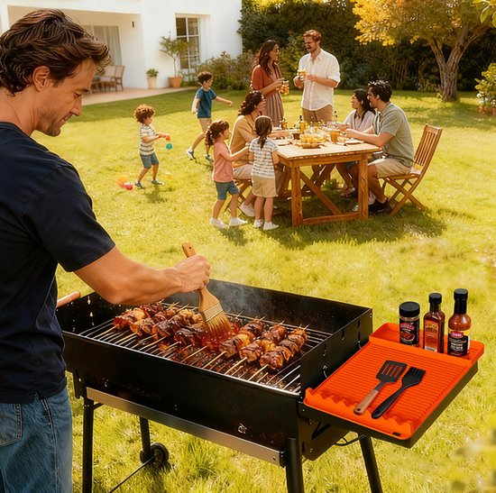 Silicone BBQ Grill Mat - 8-Slot Mat with Drip Tray - Heat-Resistant and Dishwasher-Safe - 40x27 cm - Gray