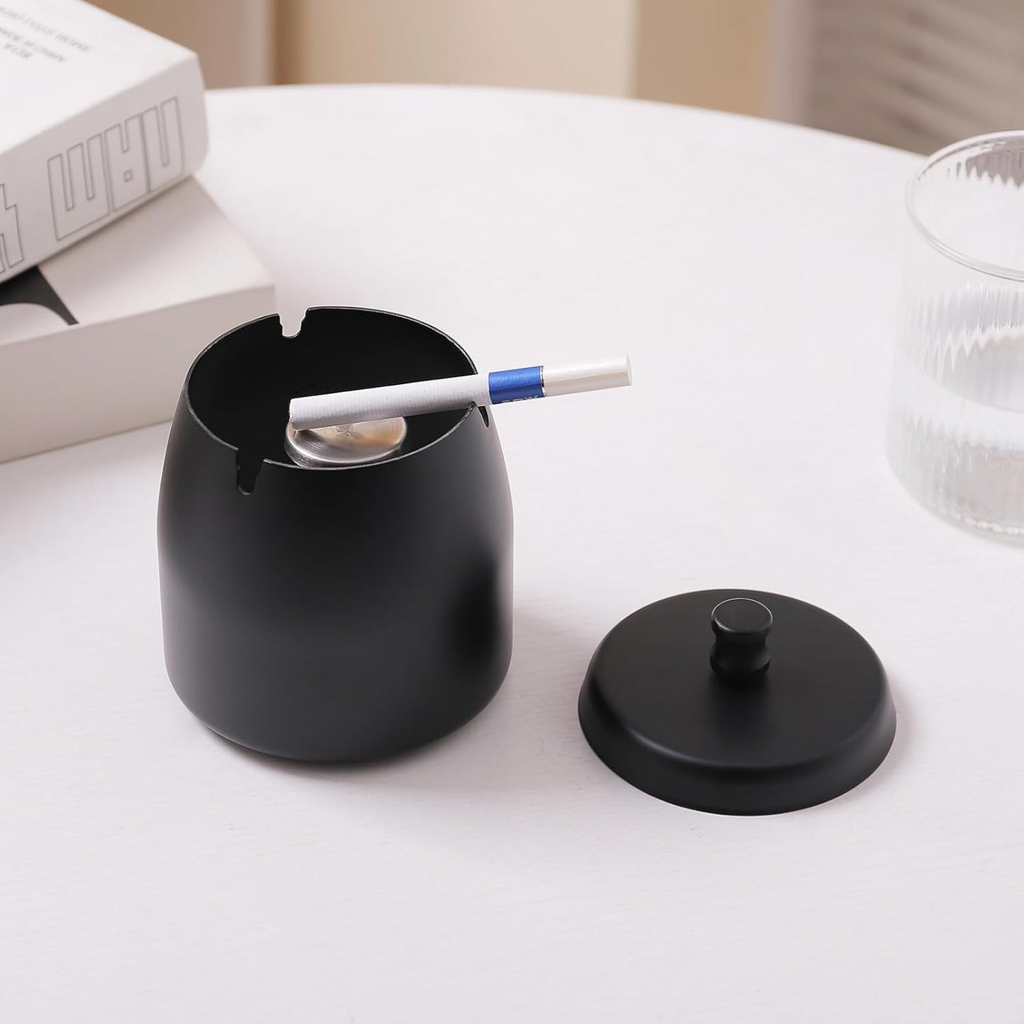 Stainless Steel Ashtray with Lid - Black - Ø 8 cm - Wind Ashtray for Outdoor & Indoor Use - Storm Ashtray