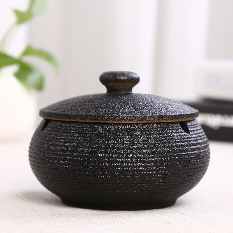 Ceramic Ashtray with Lid - Black - Wind Ashtray for Outdoor & Indoor Use - Decorative & Anti-Odor