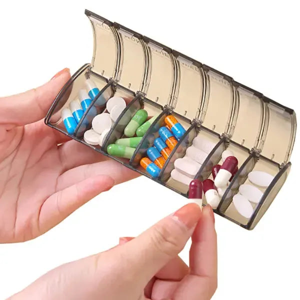 Dosett Medicine Box with 7 Compartments, Compact Weekly Pill Organizer for Travel, Black, PP Plastic, 13.5 x 5.2 x 2.3 cm