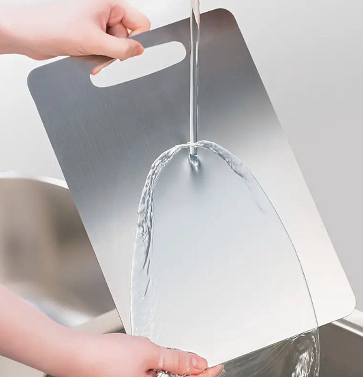 Cutting Board, 34 x 23 cm, Dishwasher safe, for Home Kitchen and Everyday Cooking, with Hygienic Dishwasher-Safe Surface