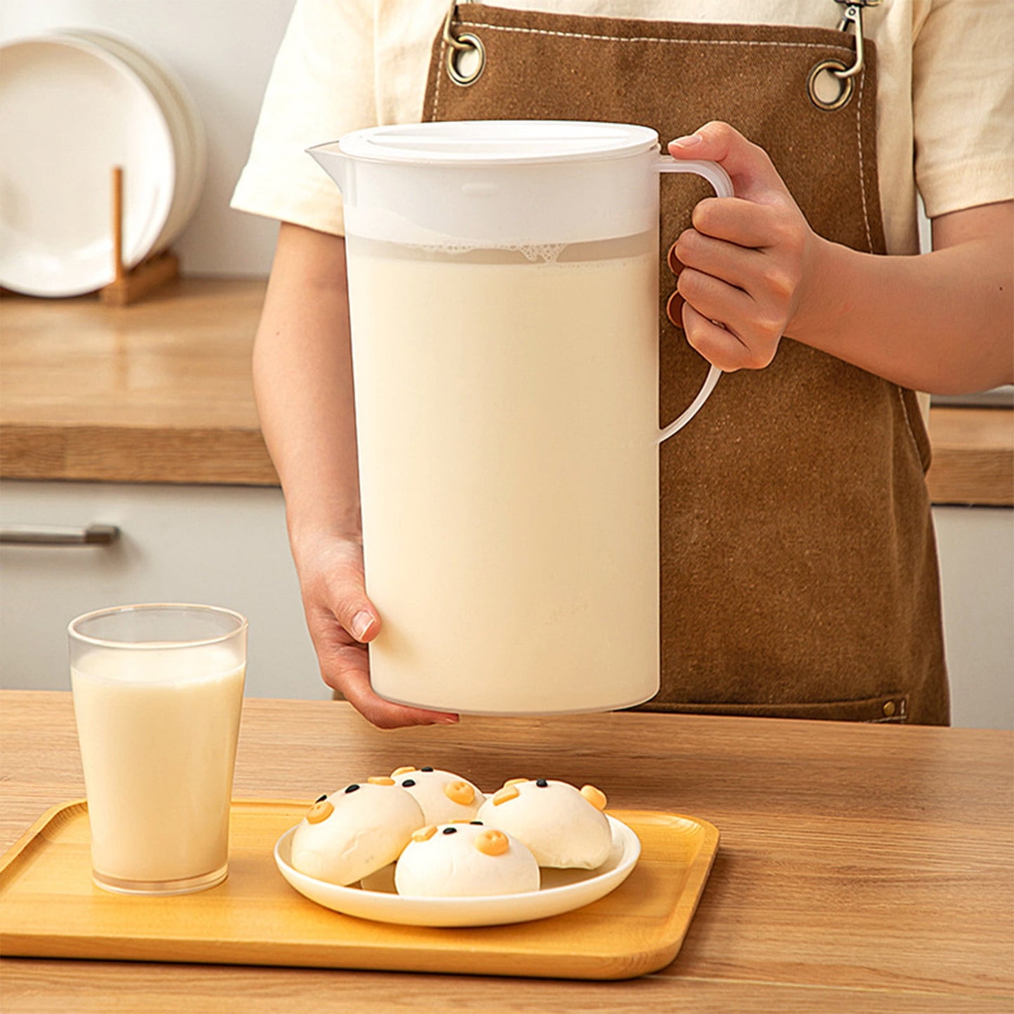 PALIFEUR Water Pitcher with Lid, 2 L Plastic Pitcher for Tea & Juice Water, Hot/Cold Water Jug, Tea Pitcher, Juice Pitcher, 13.5 x 7.2 x 4.7 Inch Z-8-White