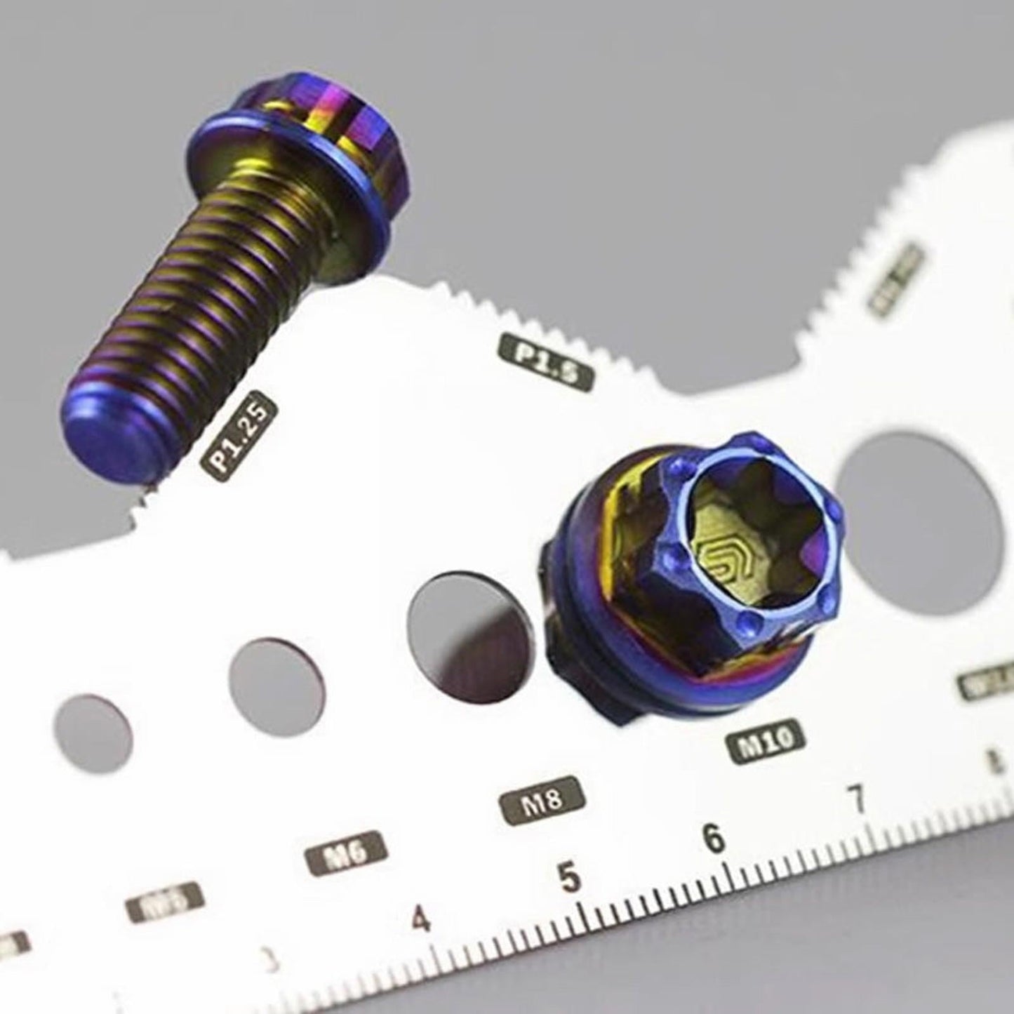 Screw Measuring Tape JWDX, 1 Measuring Ruler Precisions Screw Gauges Accurate Measurement Tool Screw Measuring Card Portable Screw Size Measuring for 4Mm/5Mm One Size Silver