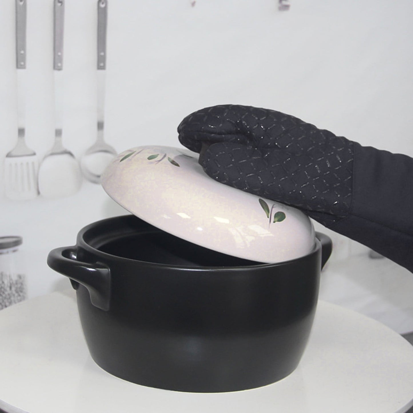 JWDX Oven Mitts Clearance! Microwave Silicone Insulation Gloves Thickened Anti-Slip Kitchen Oven Baking Anti-Scalding Gloves, Include 1 Heat Resistant Oven Mitt Silicone Oven Mitt AS shown