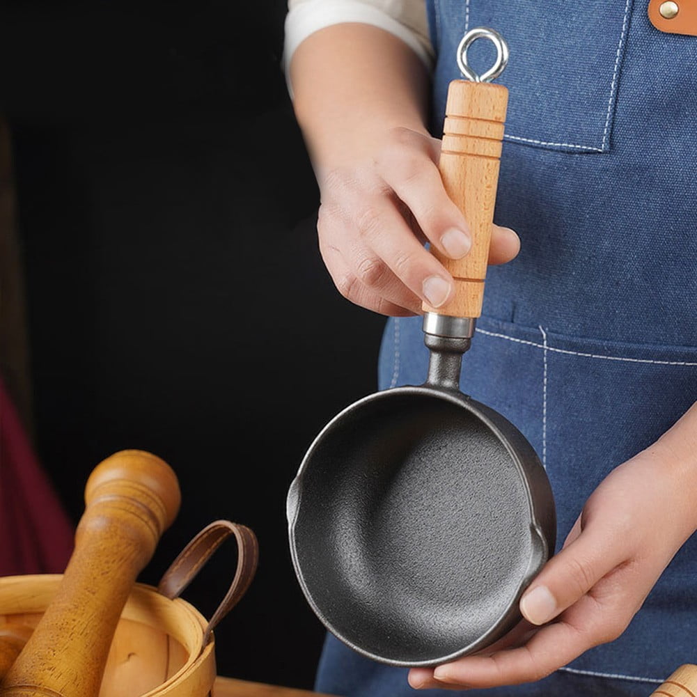 Deepened cast iron oil pouring pan mini pan for hot milk and frying eggs