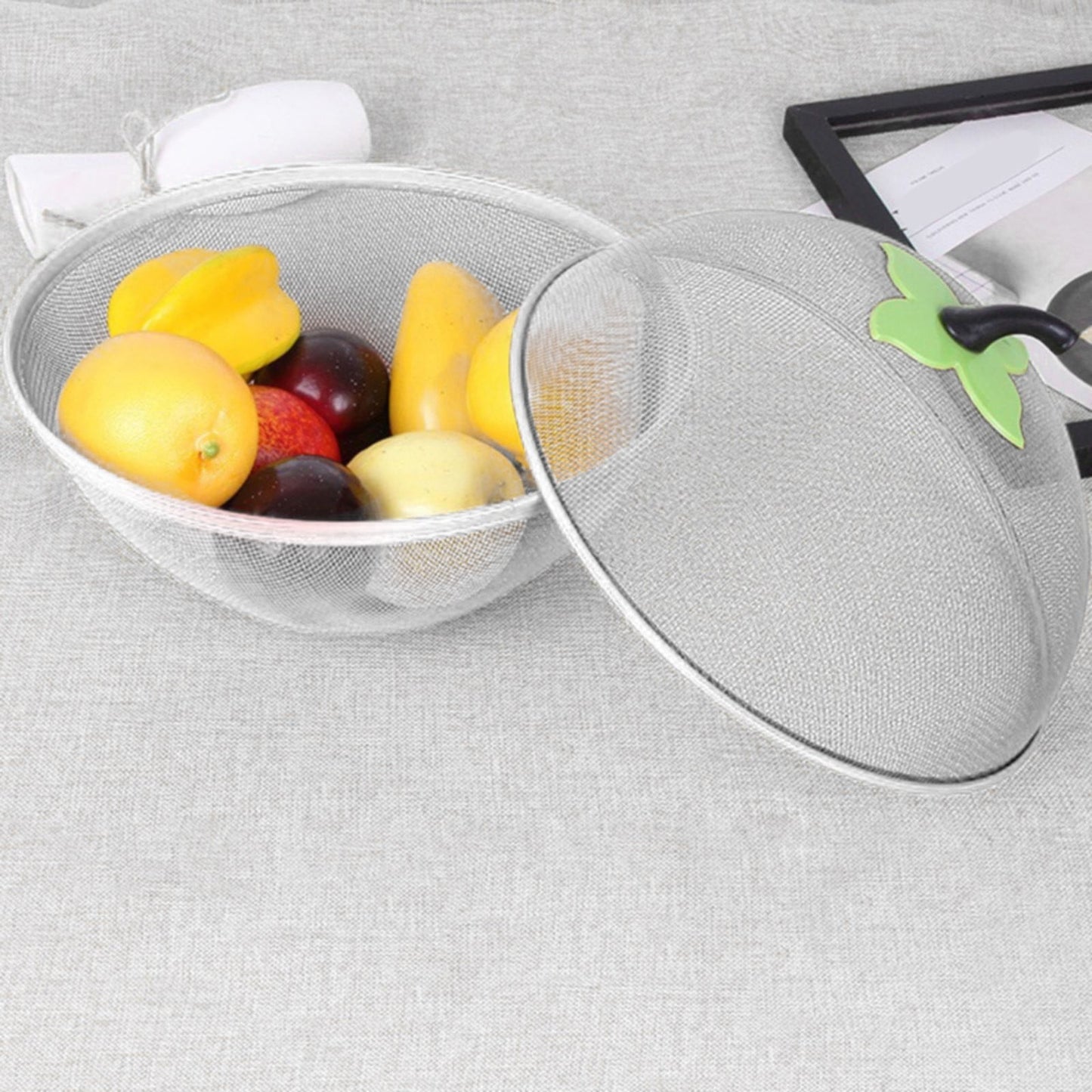 Fruit Basket with Lid Mesh, Apple Shaped Fruit Bowl Cover, Protective Holder Countertop Metal Wire Against Flies, Reusable Strainer for Gift Restaurant Kitchen Food Vegetable (Green/1 Pcs) 9.44" Red