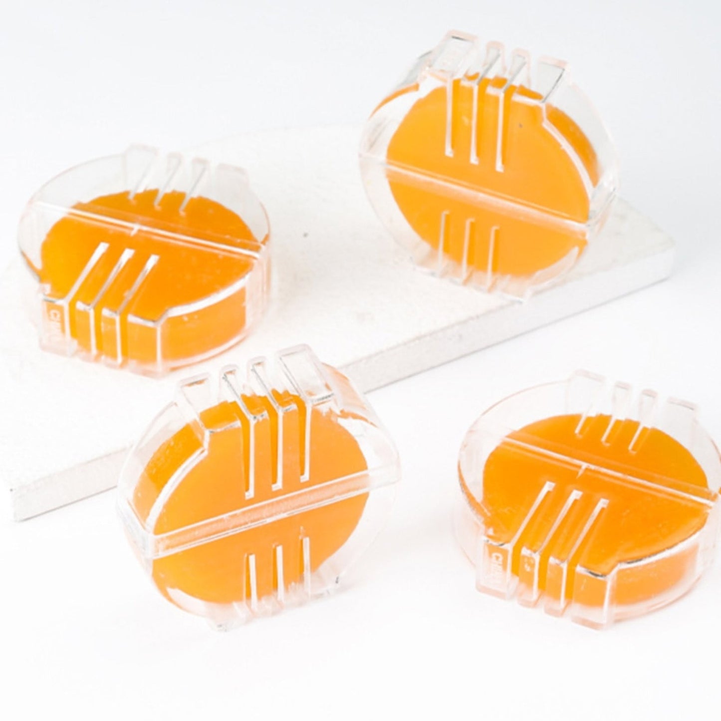 1PCS Beeswax Thread Conditioner, Handy Craft Sewing Tools,Thread Wax for Sewing with Plastic Box Thread Beeswax Thread Conditioner Wax for Sewing Quilting Reinforcing Thread,2 Colors(Yellow) Yellow