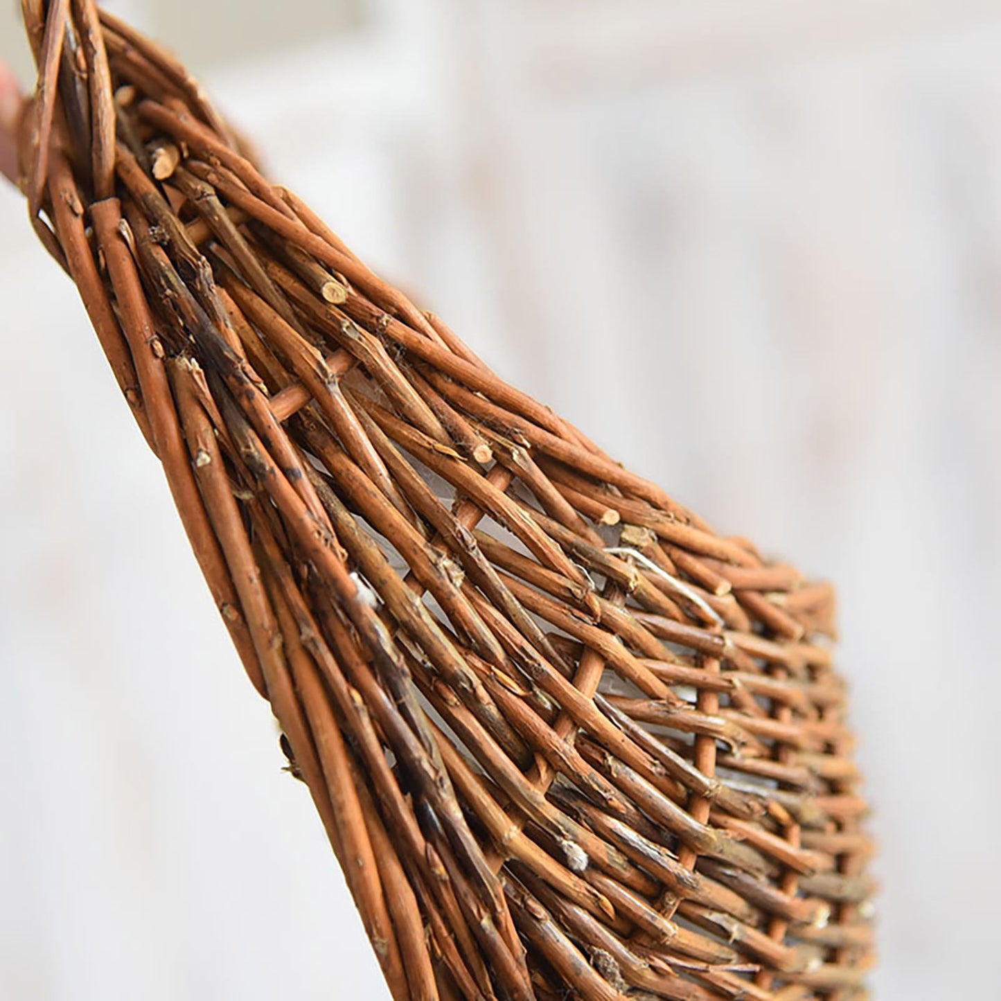 Wicker Storage Basket with Handles,Wall Pot Hanging Basket Storage Small Wicker Basket, Woven Handmade Basket Basket Flower Patio & Garden,Handwoven Craft,Leak Proof Lining,6.3x8.27' Beige