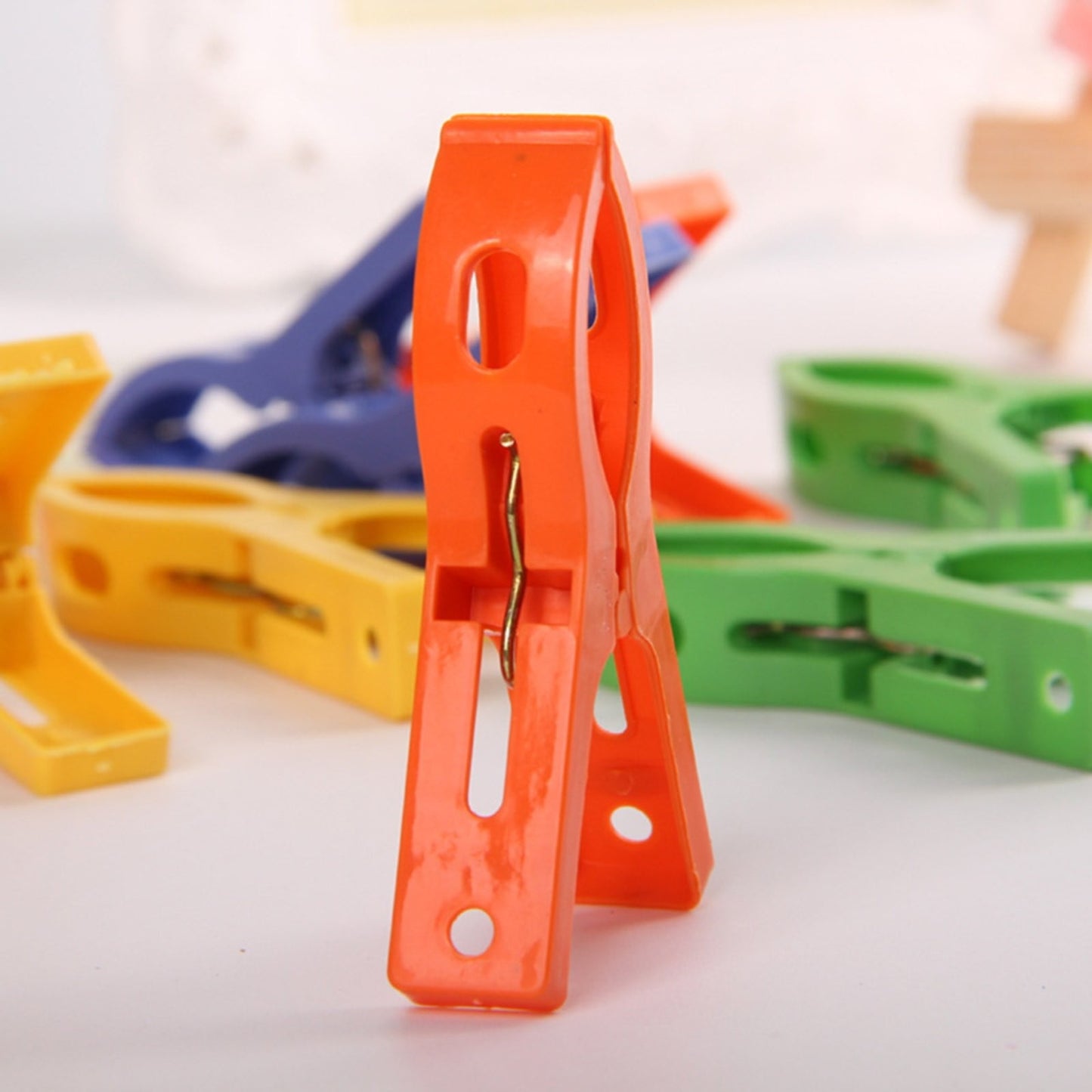 Towel Pegs,Beach Towel Clips for Chairs Cruise Plastic Clothes Pins Beach Chair Towel Clips,Towel Holder Clips,Heavy Duty Clothes Pins-Keep Towel from Blowing Away Beach Essentials(Multicolored1) Yellow