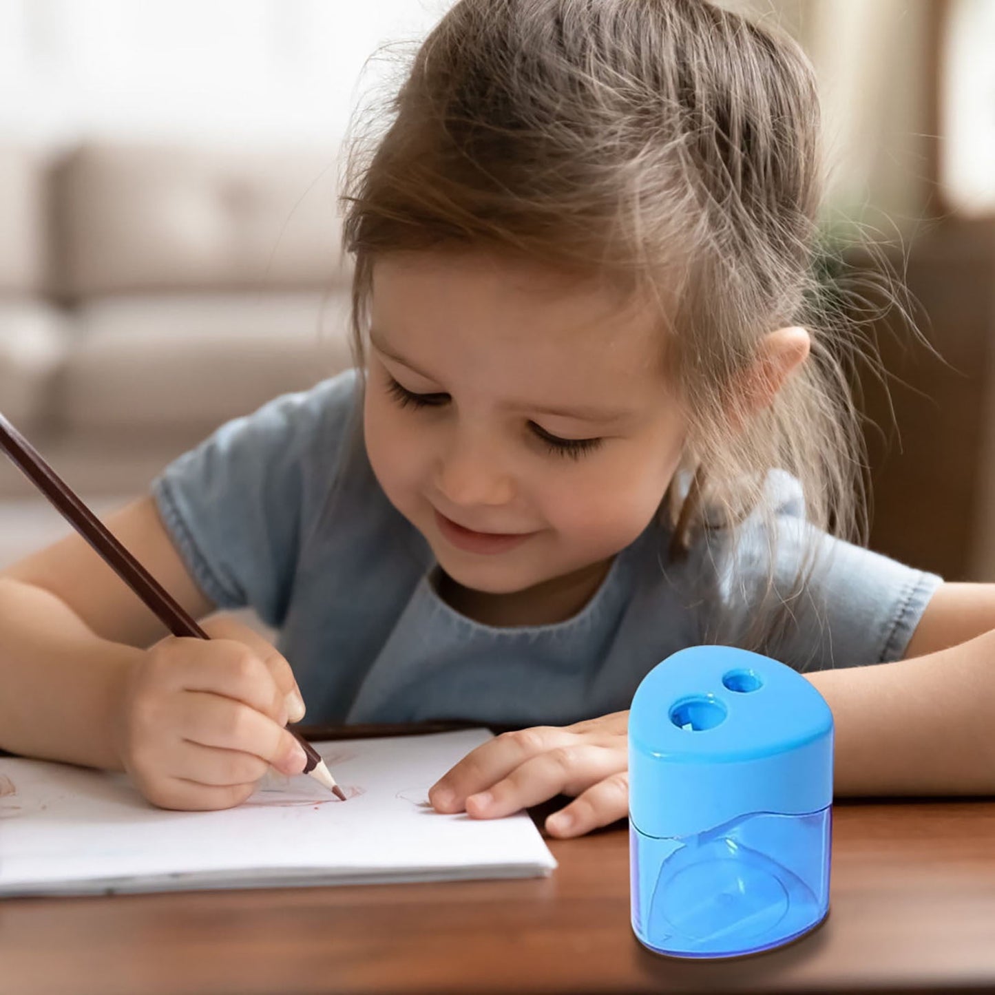 2025 Double Hole Oval Pencil Sharpener with Transparent Cover,Carbon Steel Blades for Safe Sharpening,Leak-Proof Shavings Container,Portable Design for niñas,estudiantes,and Office Use