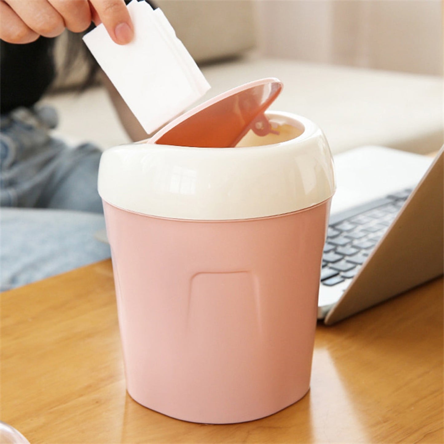 Mini Desk Trash Can with Swing Lid,Tiny Countertop Garbage Bin Portable Waste Basket for Desktop Home Office&Desktop Garbage Can Trash Waste Bin Basket Dustbin Container Home Car for Green