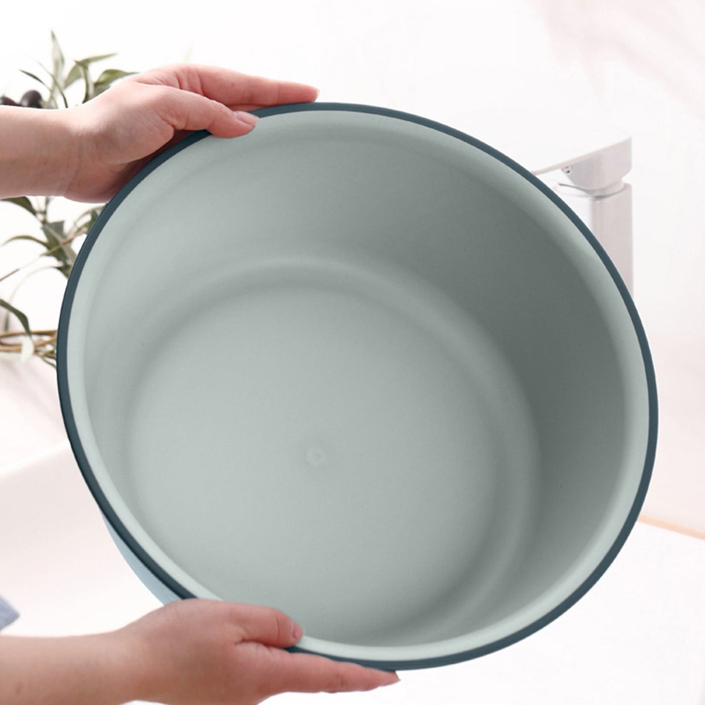 Wide Foot Wash Basin with Two-Color Design, Durable High-Temperature Plastic Washbasin for Laundry and Bathing, 13-Inch Round Shape with Large Capacity, Stable Flat Bottom for Home and Hotel Use A