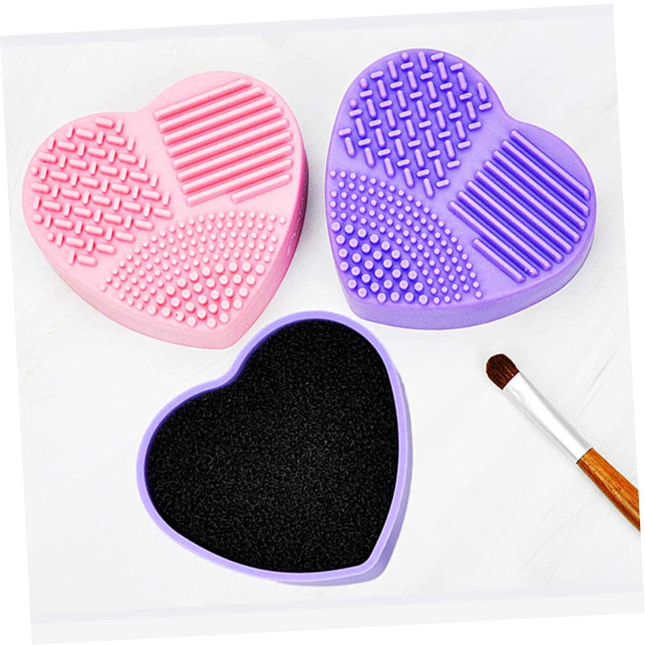 Makeup Brush Cleaner - Brush Cleaner - Brush Cleaner - Makeup Sponge - Cosmetic Accessories - Dry Cleaning Sponge - Brush Cleaning - Silicone Cleaning Mat - Beauty Gadget - Gift for Women - Heart-shaped - Pink and Purple - 2 Pieces