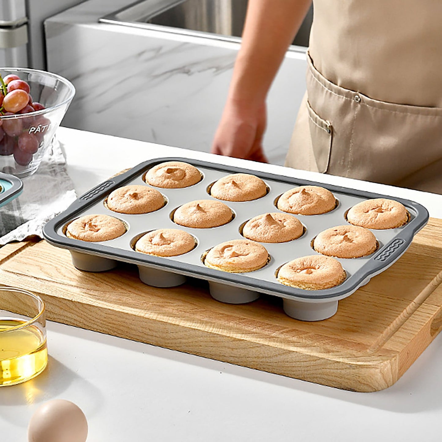 Brownie Pan with Dividers, 1 Set 12 Cavity All Edges Square Cupcake Brownie Pans Mini Cake Non Stick Baking Carbon Steel Bread Mold Small Edge 3x4 Individual Cutter Sheet Tray for Cookie Oven One Size White-B