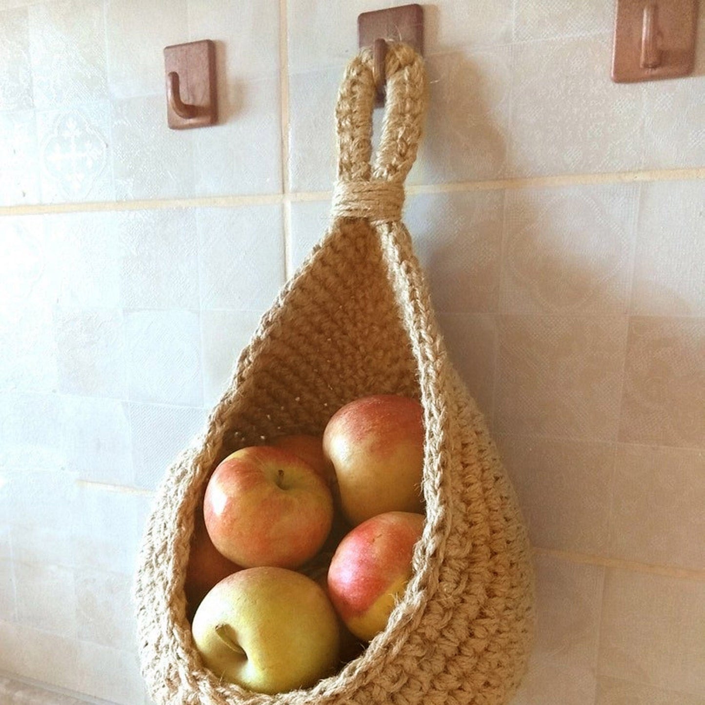 Hanging Wall Basket, Teardrop Hanging Baskets with Hanging Ring for Home Indoor Decoration, Hanging Plant Pot Holder, Vegetable Fruit Storage Baskets for Kitchen Wall Restaurant Balcony Garden D