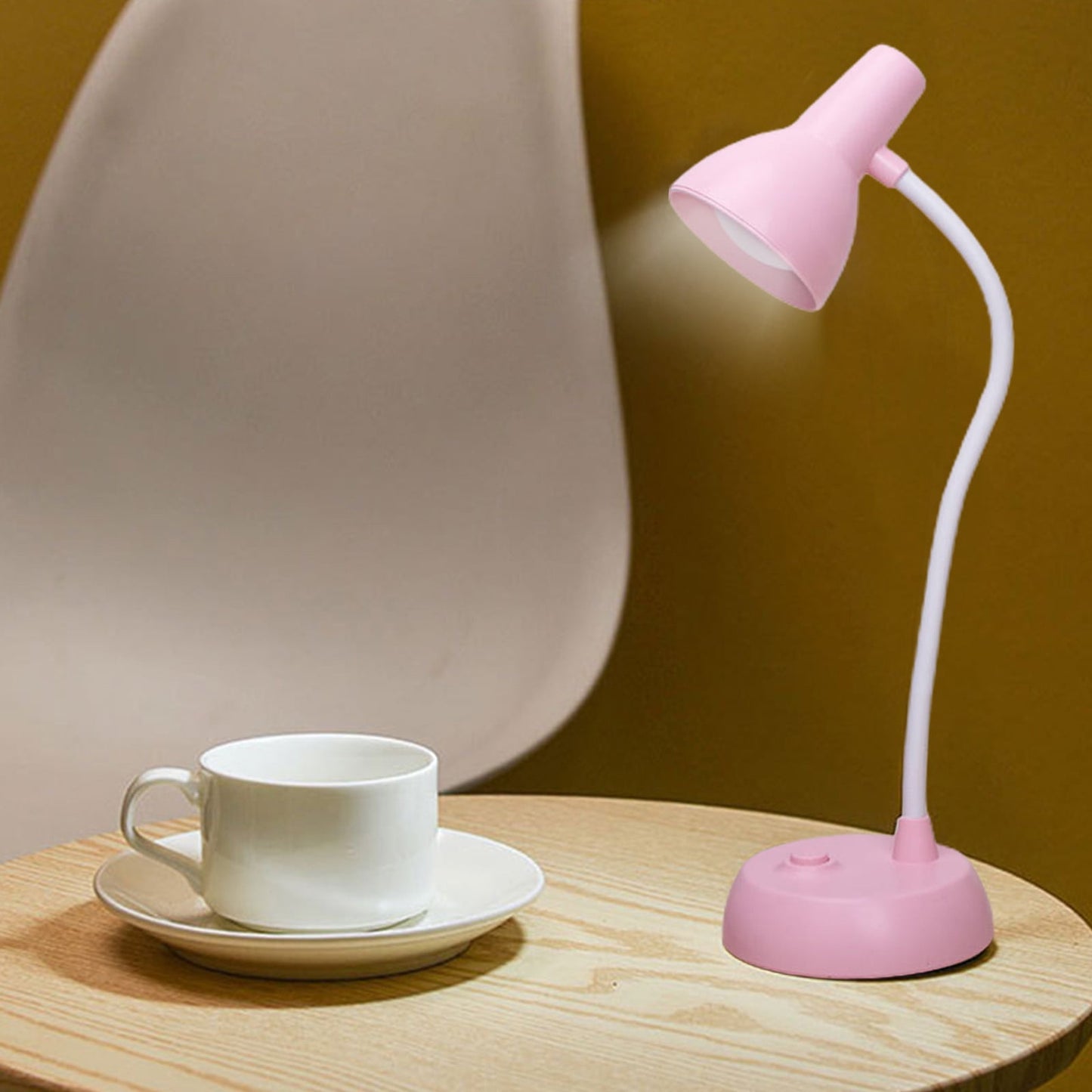 Cute Desk Lamp with USB Charging Port, Dimmable LED Reading Lamp, Flexible Gooseneck Auto Dimming Table Task Light, Bedside Reading Table Lamp, for Home Office Dorm Bedside Pink