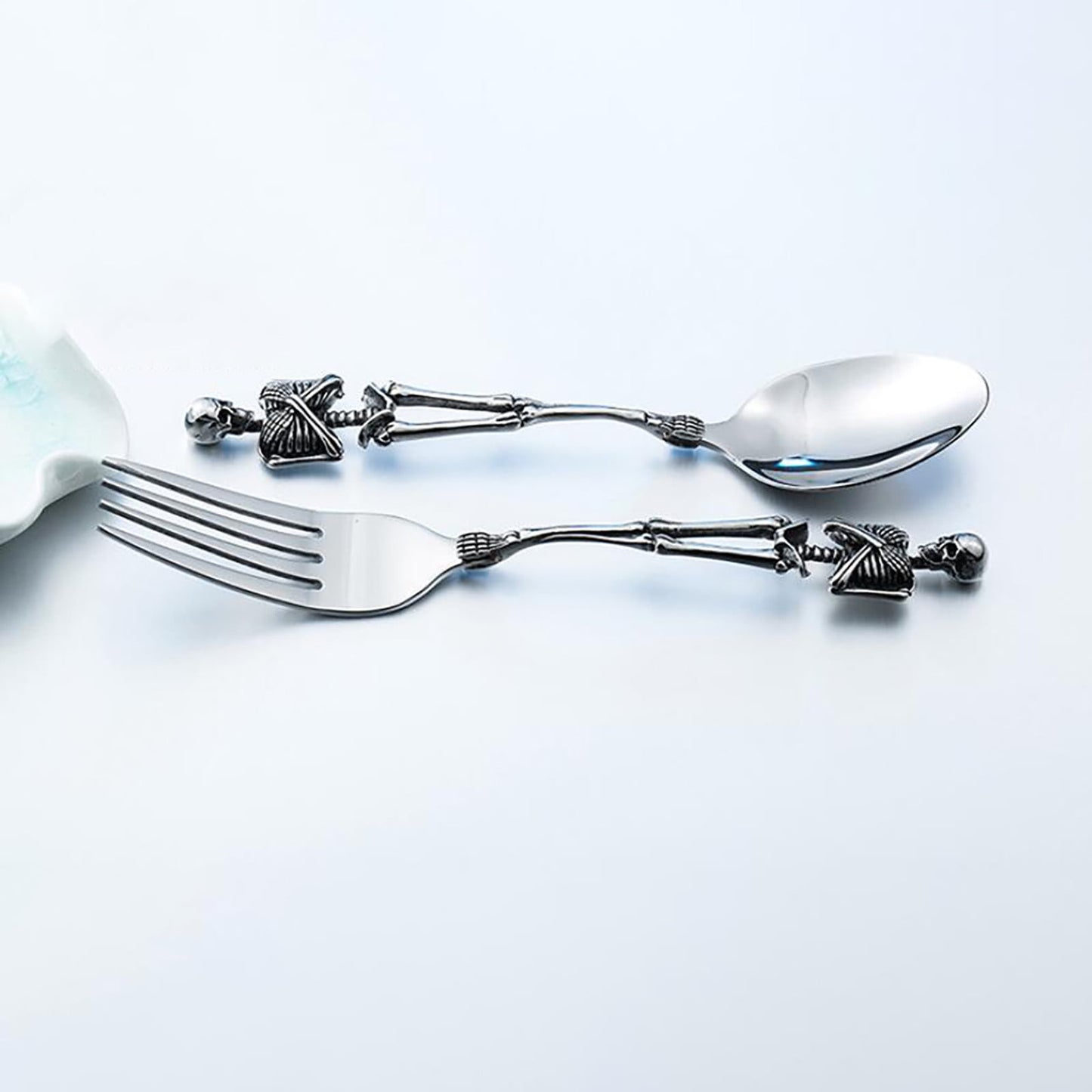 Darzheoy Stainless Steel Skeleton Skull Spoon and Fork Flatware Tableware Gifts for Halloween Easter and Christmas (Spoon) A