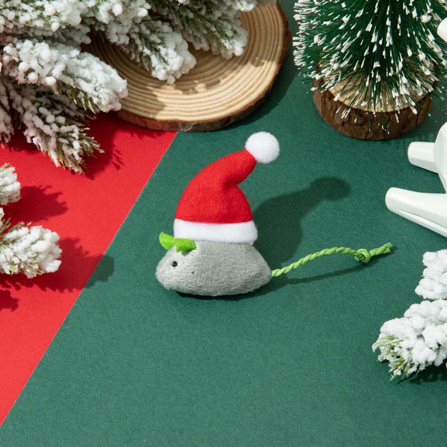 Darzheoy Catnip Toys Interactive Toy Christmas Hat Costume Plush Mouse Shaped Cat Toys for Cat Kitten Indoor A