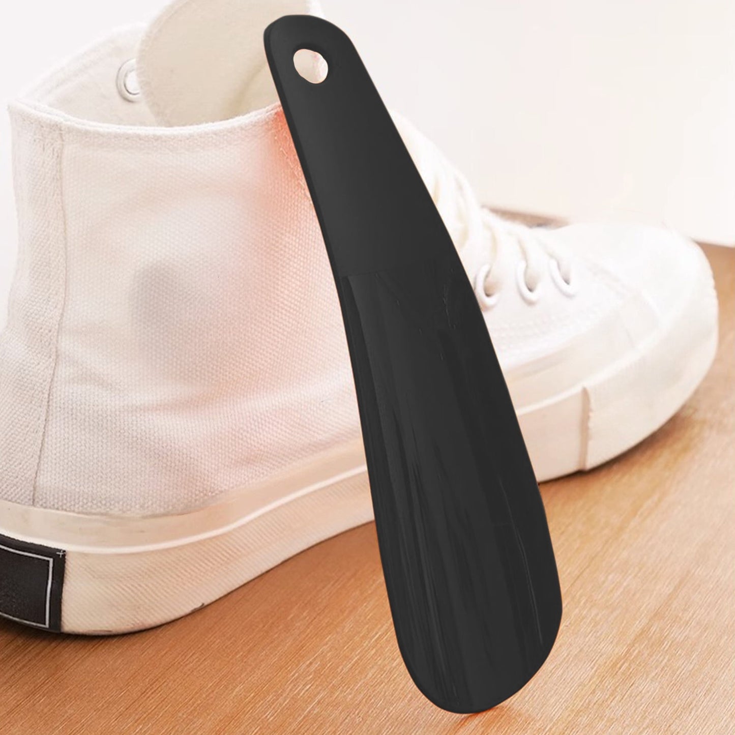 Darzheoy Shoe Horn 6.3 Inch, Shoe Horn Travel Size Small Shoe Helper Small Plastic Shoehorn Travel Shoe Horn Wide Short for Kids Women Black