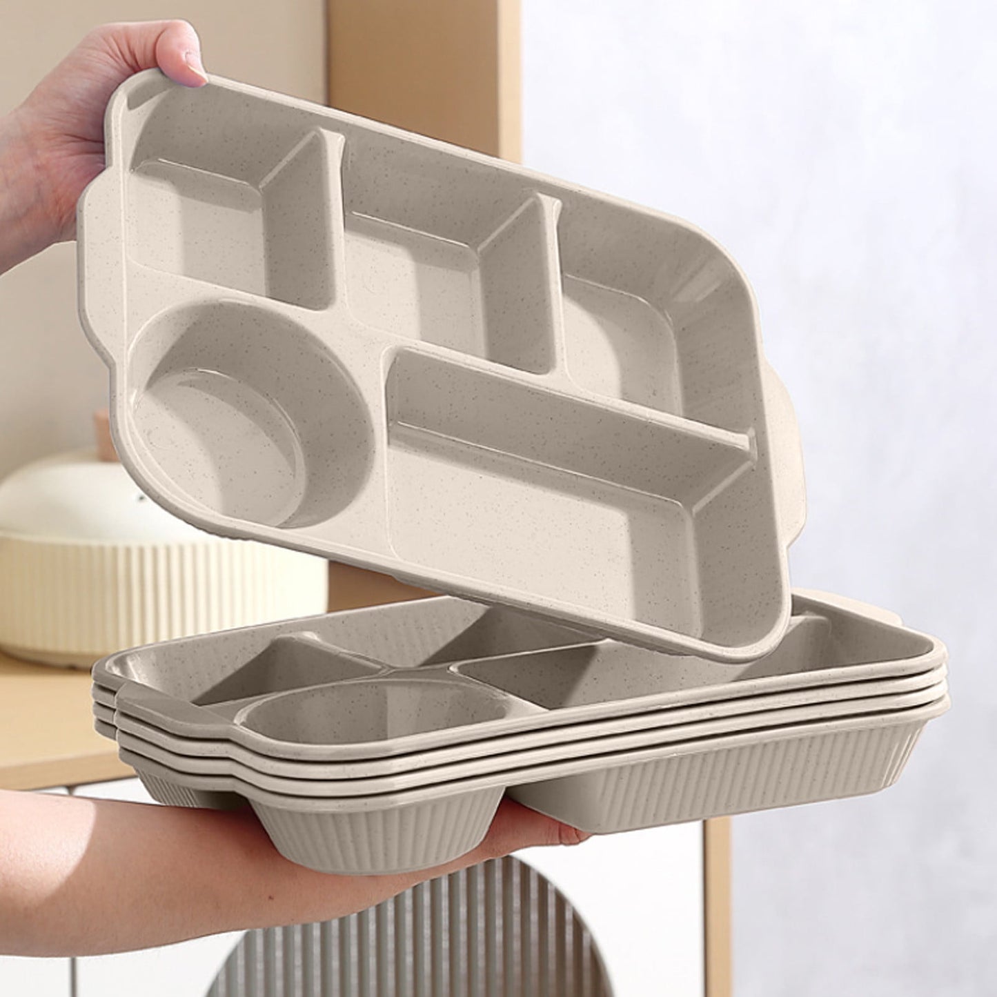 Darzheoy Unbreakable Divided Plates, 5-Compartment Wheat Straw Tray Divided Food Plates Lunch Trays Section Plates for Kids Adults, Microwave Dishwasher Safe, BPA Free Beige