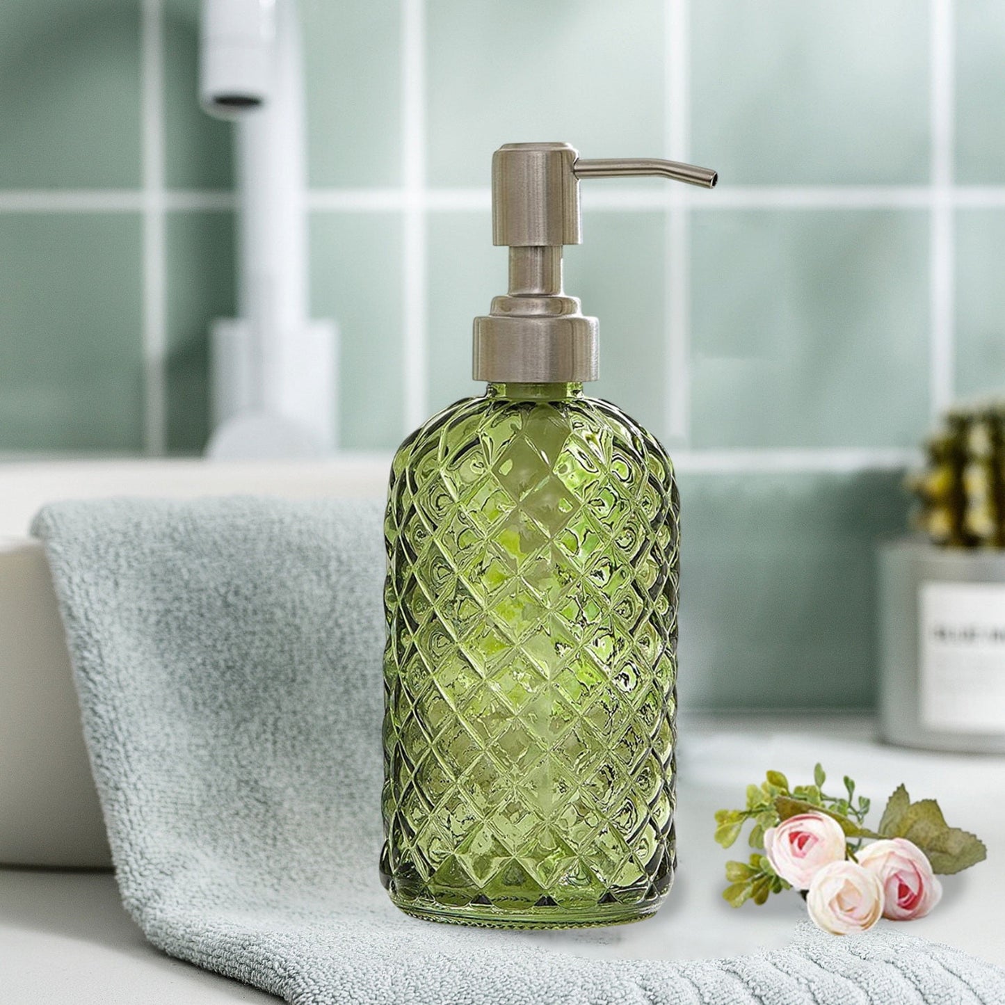 Darzheoy Glass Soap Dispenser 15 Oz for Bathroom Kitchen, Hand Soap/Lotion Dispenser with Plastic Pump Green