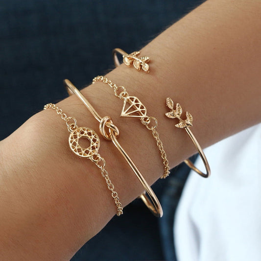 Chmadoxn 4Pcs Dainty Gold Bracelet Set for Women Cuff Open Wire Bangle Wrap Boho Crystal Rhinestones Bangles Layered Bracelets for teen Girls for Valnetine's Day Gift Jewelry for Teen Girls One Size Gold