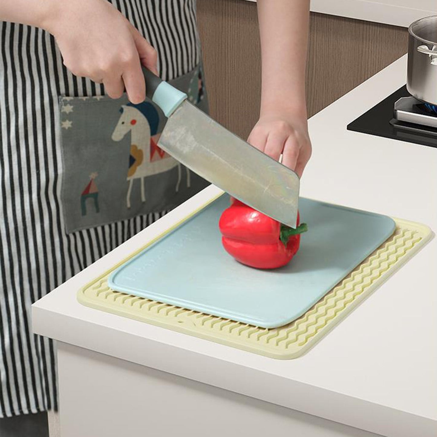 Chmadoxn Dish Drying Mat,Large Dish Drying Mats, Non-Slip Mat Easy Clean Drying Mat Large Heat Dish Drainer Mat for Kitchen Counter Sink Refrigerator or Drawer Easy to Clean 11.8×15.7 in Gray