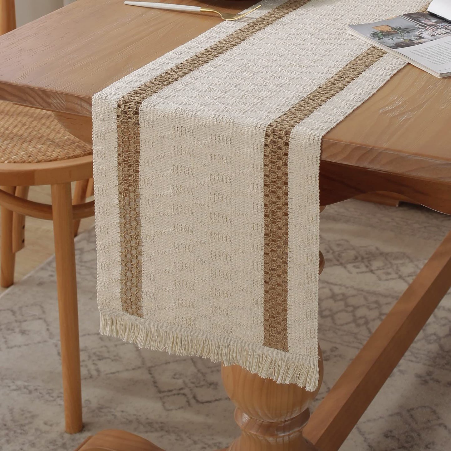 Boho  Table Runner, Farmhouse Style Cotton Linen Rustic Woven Table Runner with Tassels for Dining, Wedding, Bridal Shower, Bohemian (30*140cm )