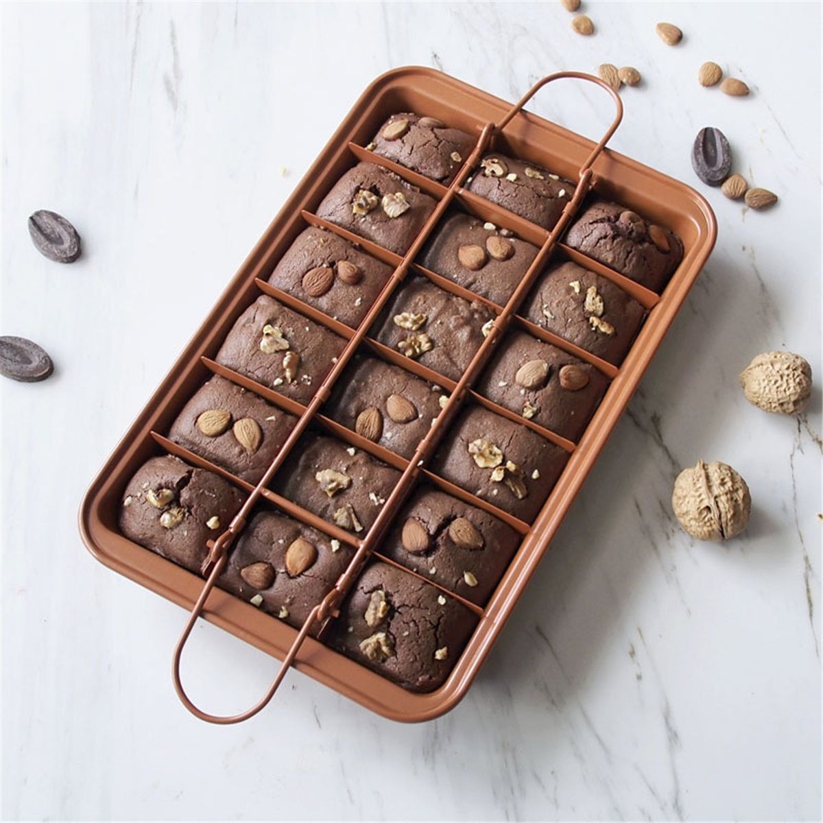 Brownie Pan with Dividers Nonstick Baking Pan for All Edge Brownies with Removable Divider, 2 in 1 Cake Pan + Brownie Baking Tray with 18 Pre-Cut Molds, Non-Toxic Oven/Dishwasher Safe
