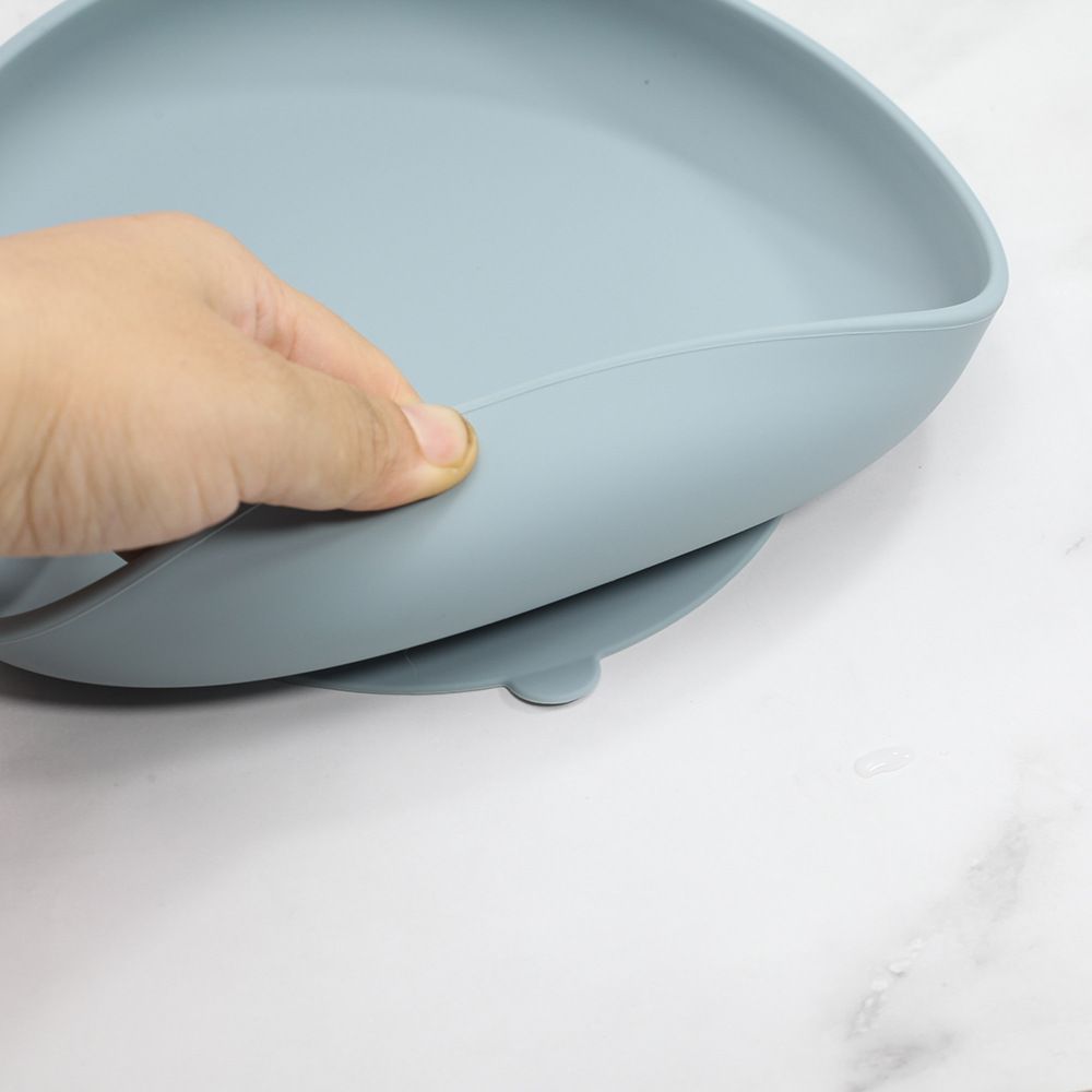 Silicone Dog Bowl Set of 2 Flat Puppy Food & Water Dish Less Mess Cat Dry Food Plates with Suction Cup Non-Tippable Feeding Bowls for Small & Medium-Sized Pets (Round Pale Blue)