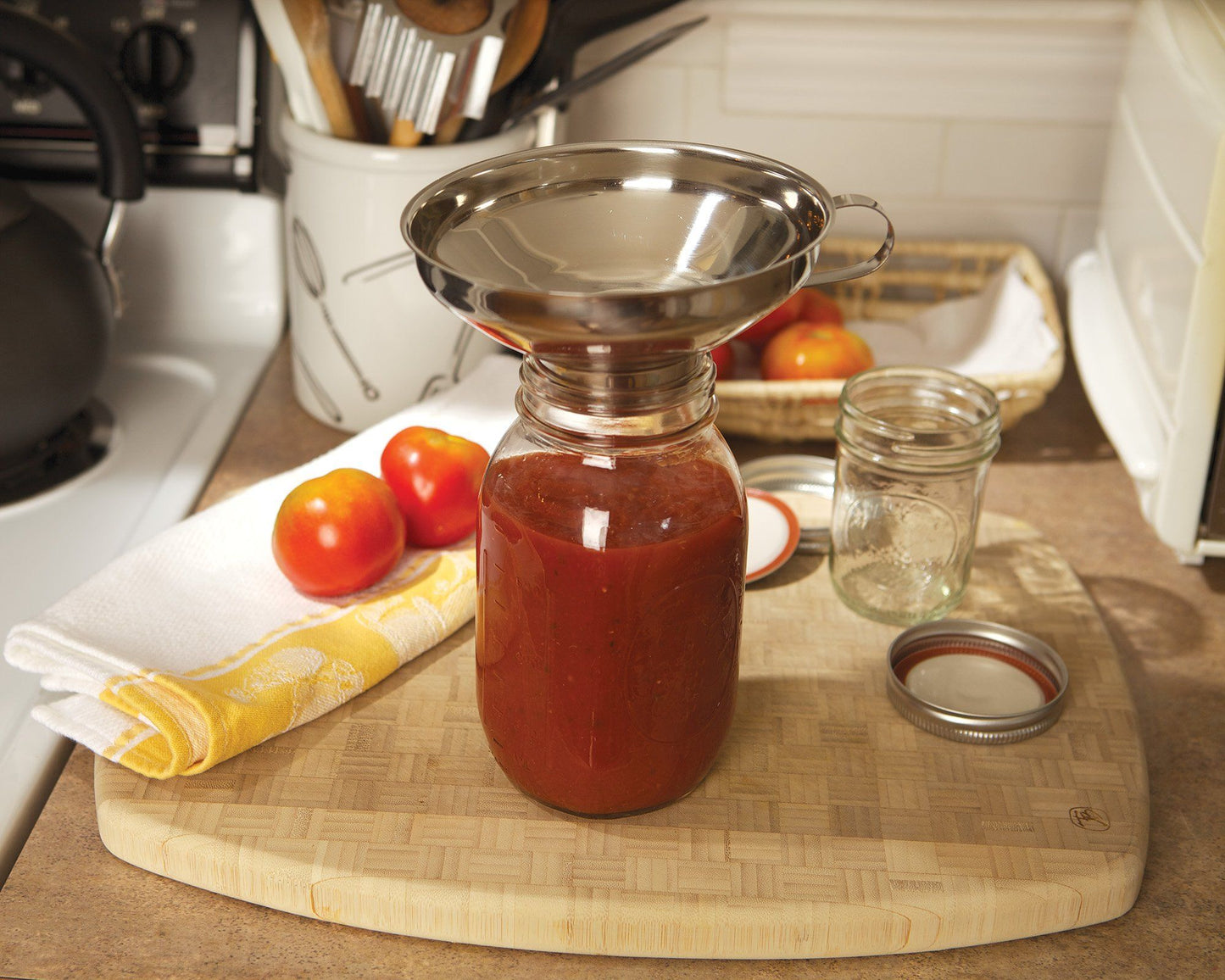 Stainless Steel Canning Funnel with Handle for Wide and Regular Jars & Canning Jars, Wide-Mouth Funnels for Transferring Liquid and Dry Ingredients, Fluid, Oil, Powder, Beans & Jams（small size）