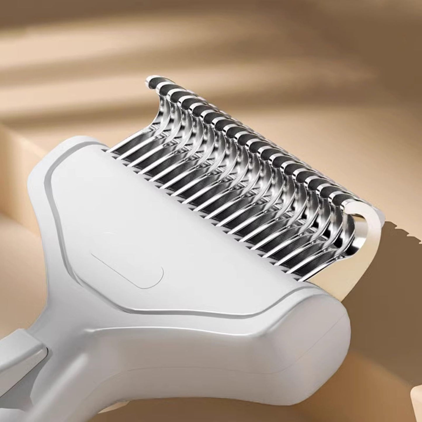 Deshedding Tool For Pets Stainless Steel Detangling Comb To Remove Knots & Shedding Slicker Brush For Dog Cats（white）