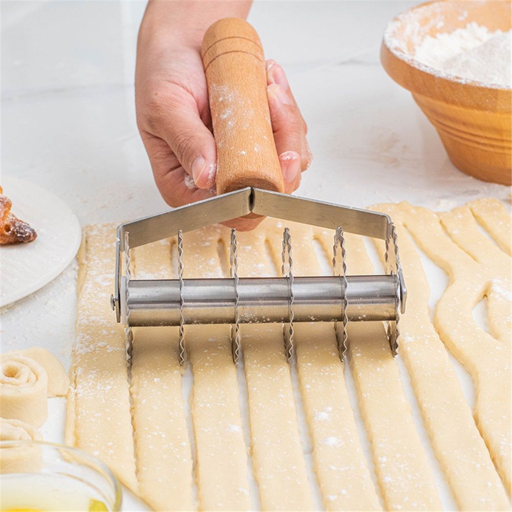 Stainless Steel Dough Lattice Roller Cutter with Wood Handle Noodle Pasta Cutter Wheel Lattice Pastry Tool for Dough Spaghetti Cookie Pie Pizza Bread Crust Roller