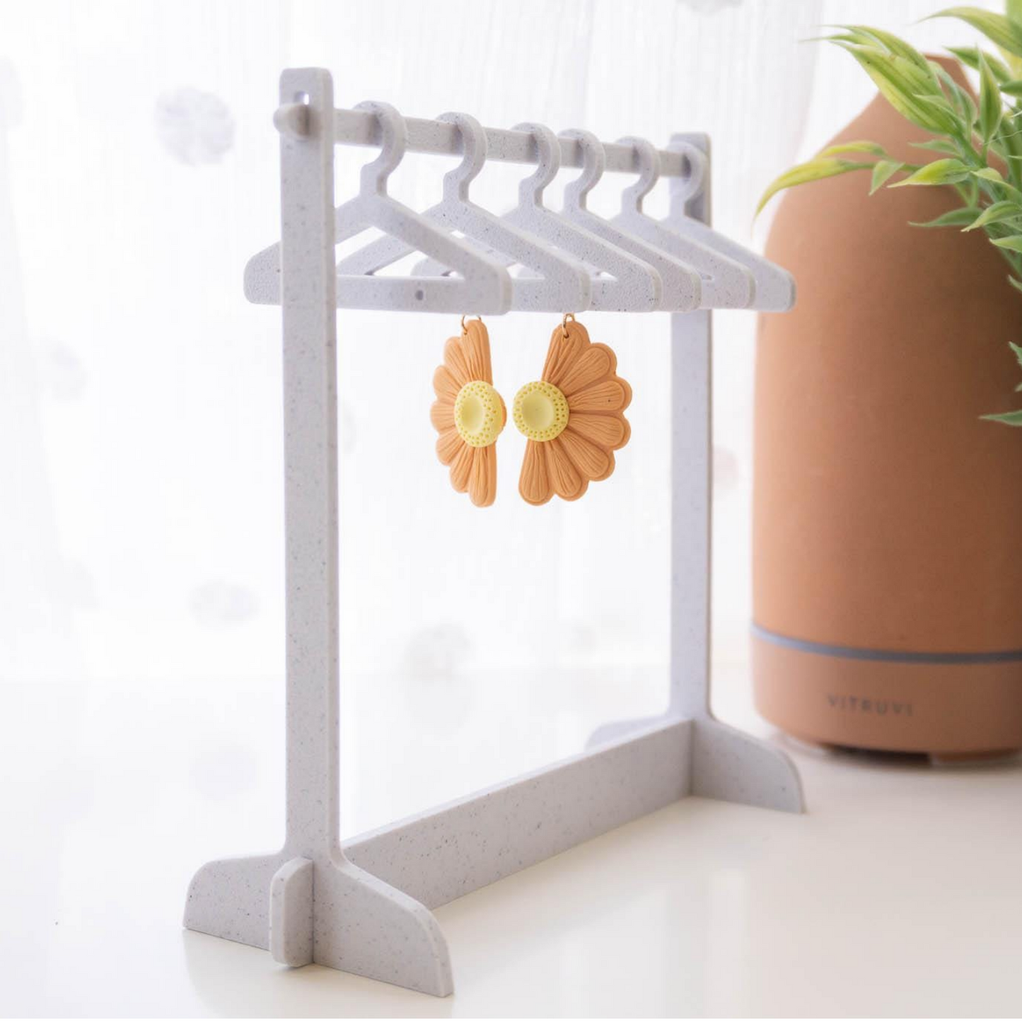 Earring Holder,Earring Display, Earring Hanger, , Jewelry Display Jewelry hanger Multiple style hangers available, clothing rack for earrings（brown）