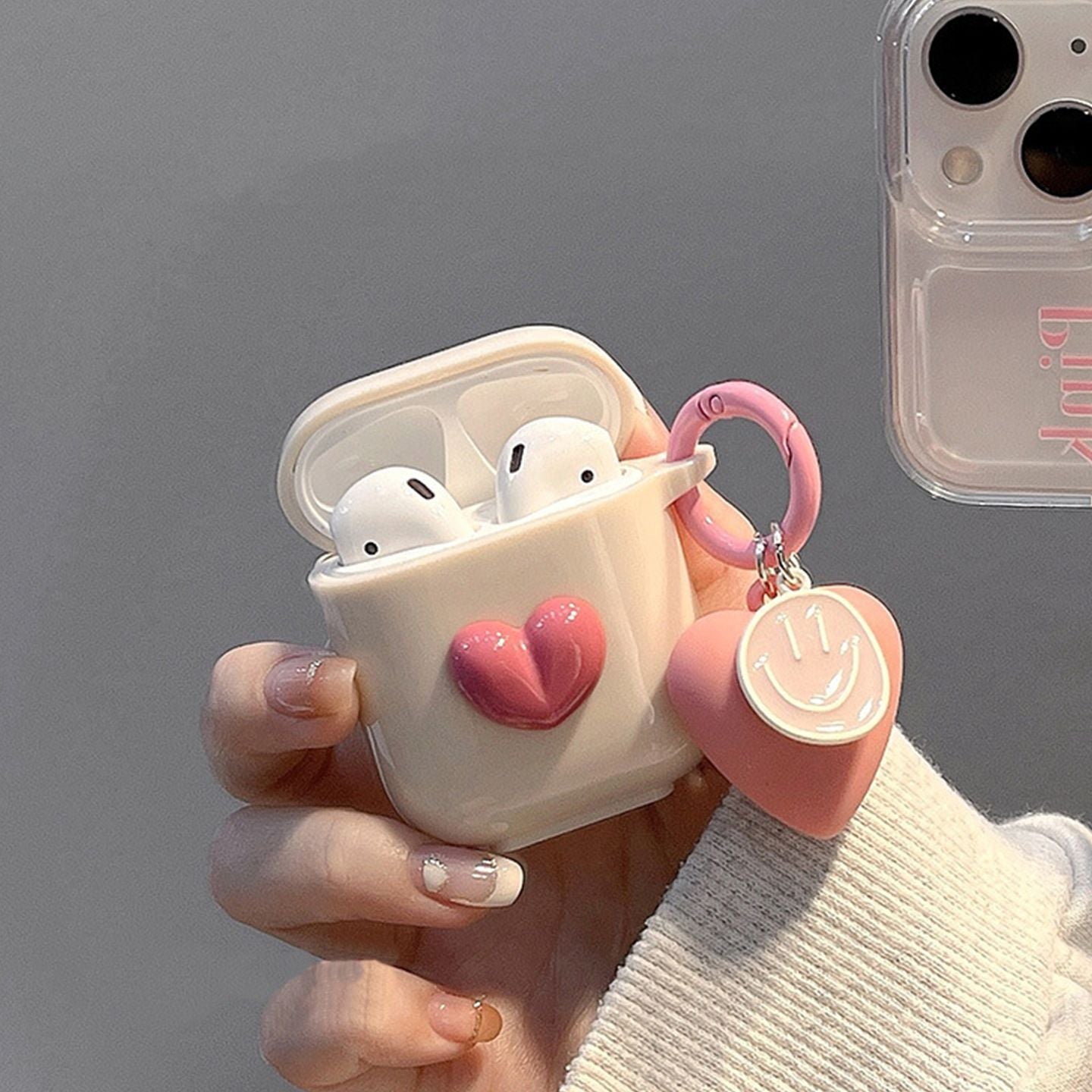 Beige shell + smiling heart pendant AirPods 1/2