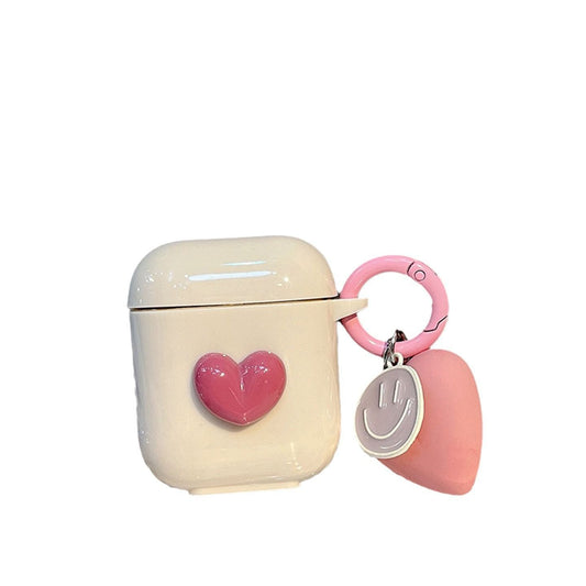 Beige shell + smiling heart pendant AirPods Pro