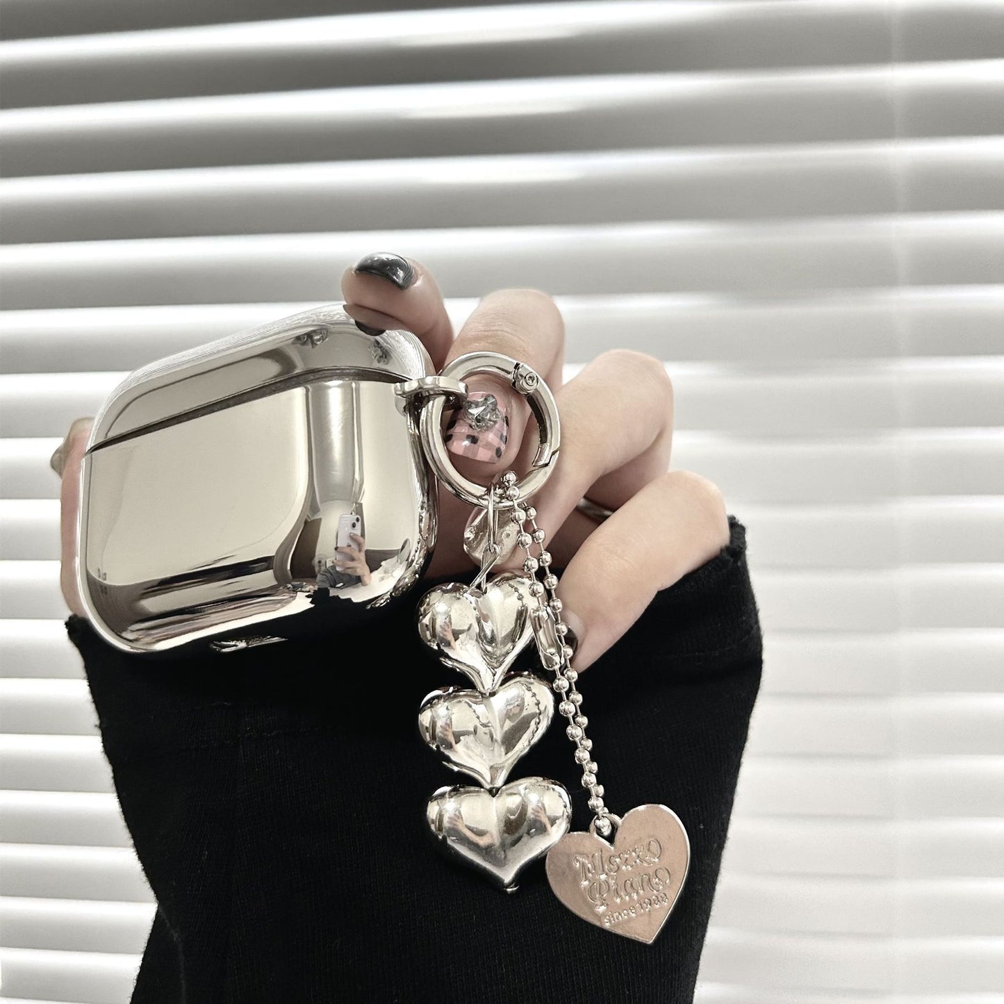 Electroplated 3D Heart + Bracelet Apple AirPods 4