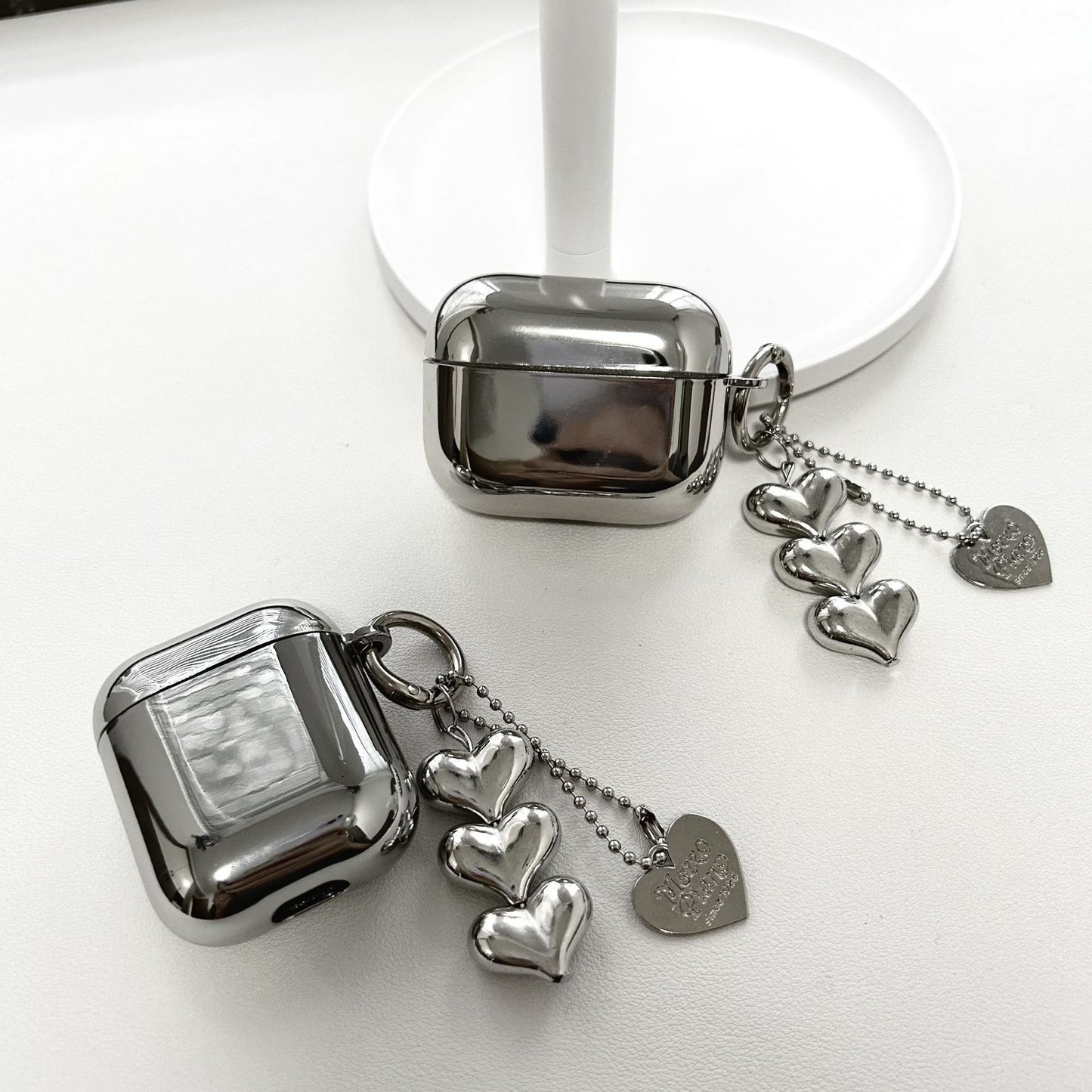 Electroplated solid color shell + 3 heart pendants AirPods 3