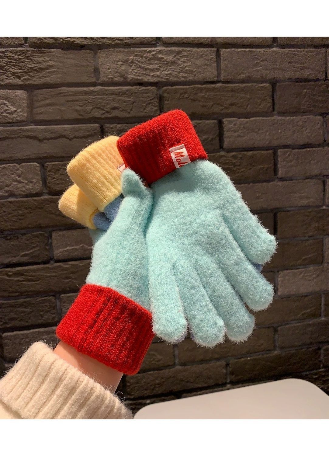 Knit Gloves Sky Blue