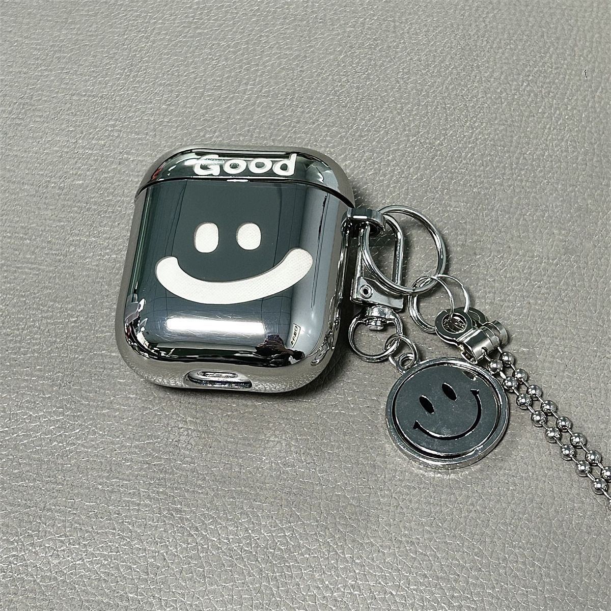 Laser Engraved HAPPY Bear + Matching Keychain Apple AirPods pro2