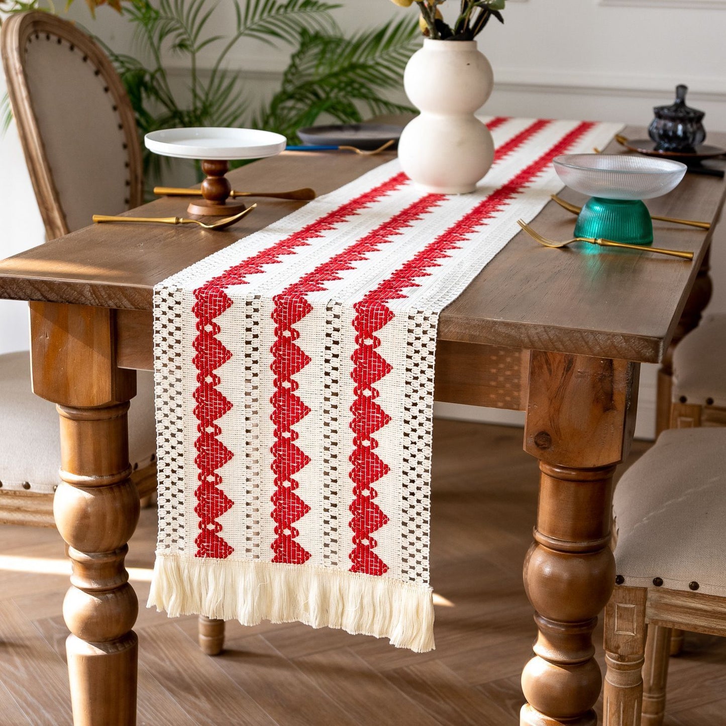 2-Pack Table Runner MX20, Three Rows of Heart Pattern, With Tassels