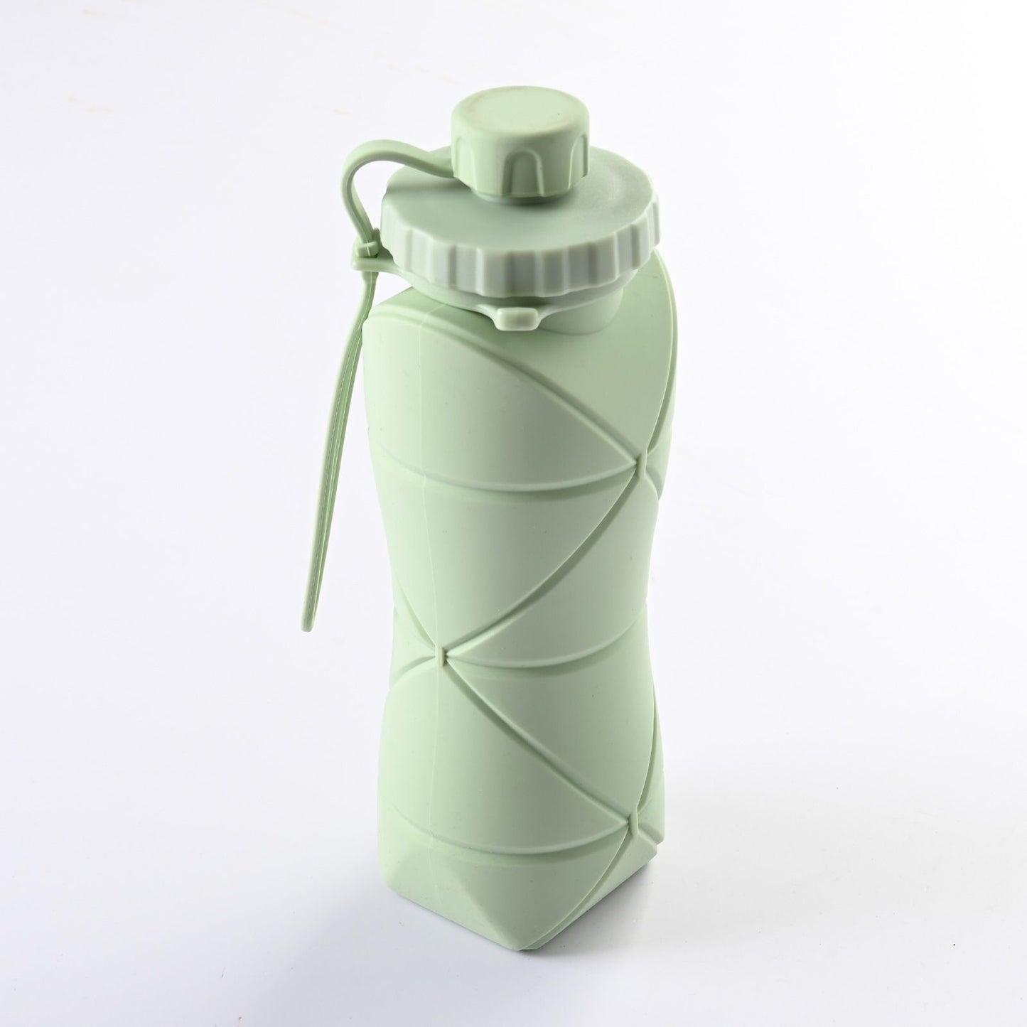 Mini Portable Foldable Silicone Hydration Cup, High Temperature Resistant Telescopic Water Container for Backpacking Camping and Christmas Small Practical Gift, 600ml, Green