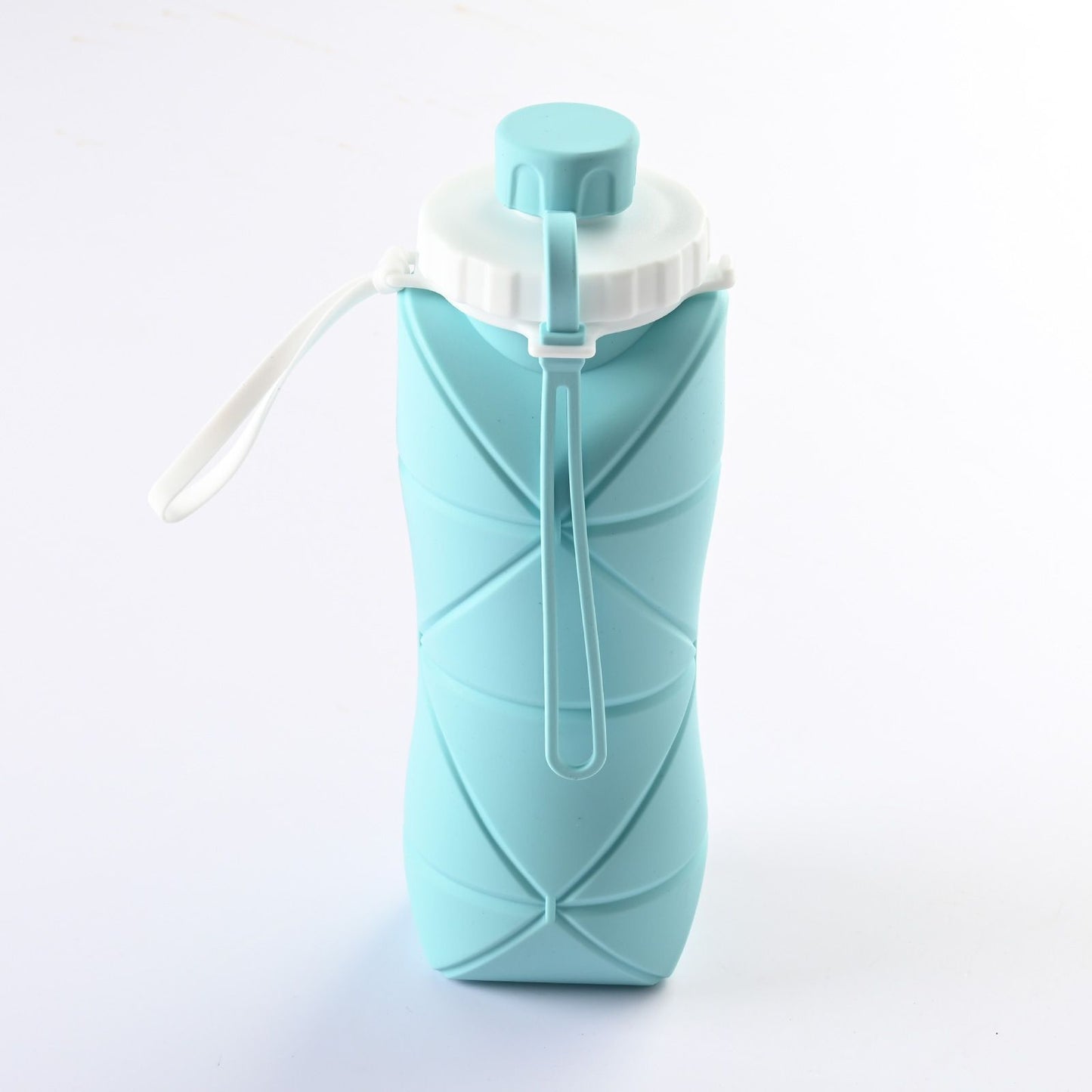 Compact Collapsible Silicone Portable Water Mug, High Temperature Endurable Retractable Outdoor Cup for Daily Commute, Picnic Activities and Christmas Daily Gift, 600ml, Blue