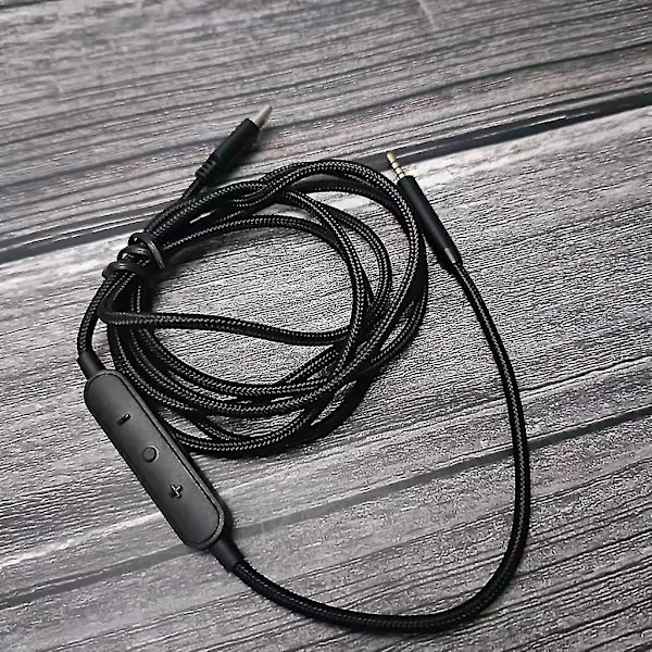 USB-C to 2.5mm Male Cable for QC25/QC35/QC35II/QC45 Headphones with Microphone