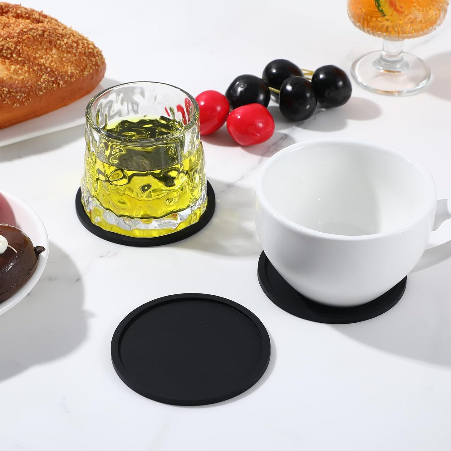 Xindojuz Drink Coasters Set of 4, 3.94 Inch Black Silicone Coasters for Drinks Washable Heat Resistant Durable Non-Slip Round Cup Mats for Coffee Table Wooden Desk Kitchen Bar, Black