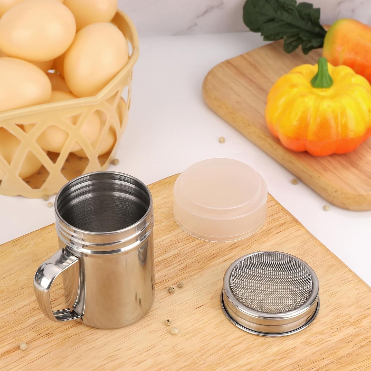 1 Pack Powdered Sugar Shaker Duster with Handle, Cinnamon Shaker Flour Sifter, Fine Mesh Stainless Steel Dredge for Baking Soda Flour Cinnamon Cocoa, 7oz