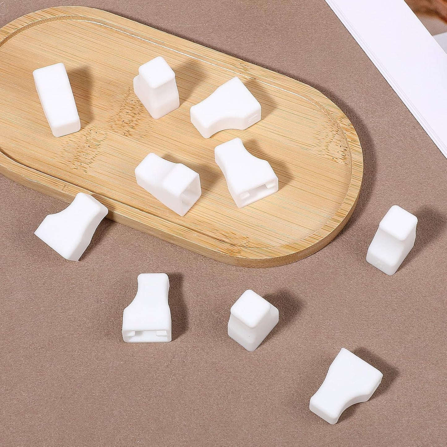 10 Pcs Coffee Syrup Pump Tip Covers, White Rubber Pourer Cap Fits for Syrup Pump, Pour Dispenser, Oil Liquor Bottle, Keep Sugar Condiments Olive Clean Preserved